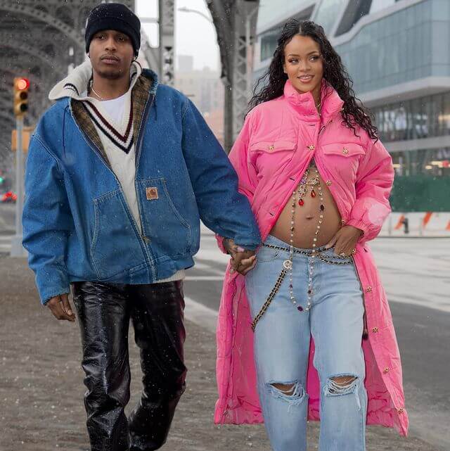 RiRi’s bump bums out Drake