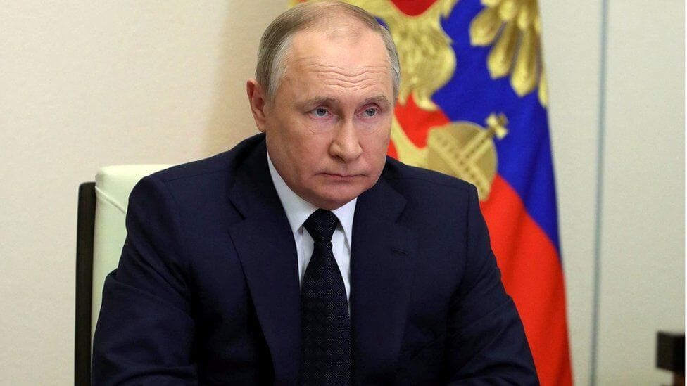 Tentative moves towards peace in Russia and Ukraine